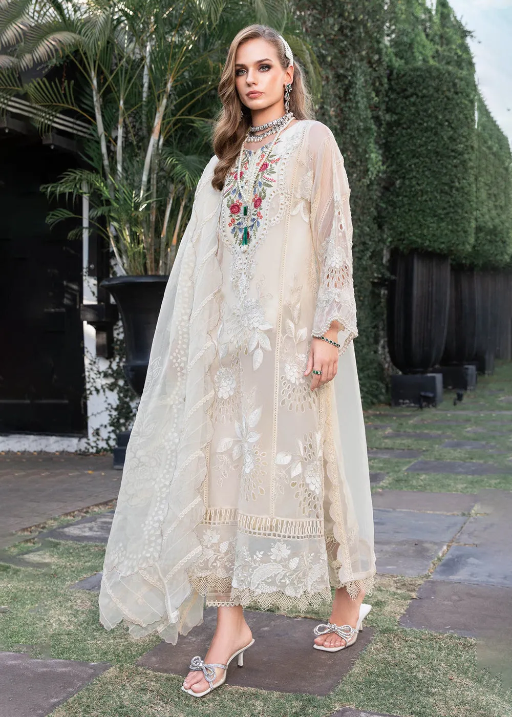Pretty Cream Floral Suit - Maria B Lawn Eid Collection 2023 - EL-23-01